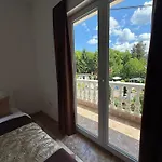 Semesteranläggning (resort) Rakovica 5*